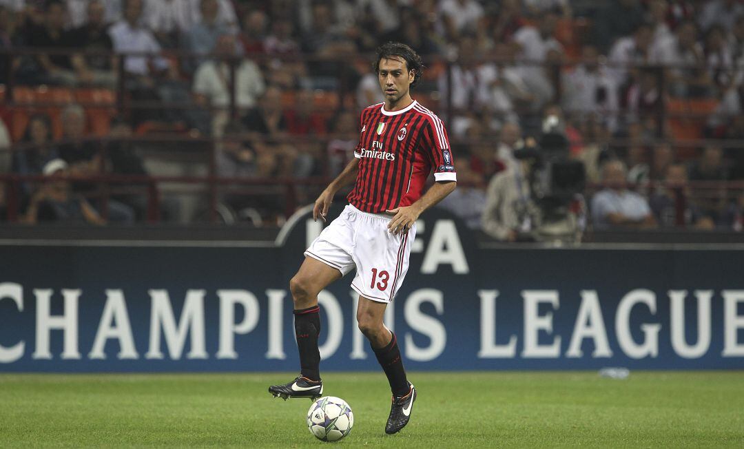 Alessandro Nesta, durante un partido de Champions con el AC Milán