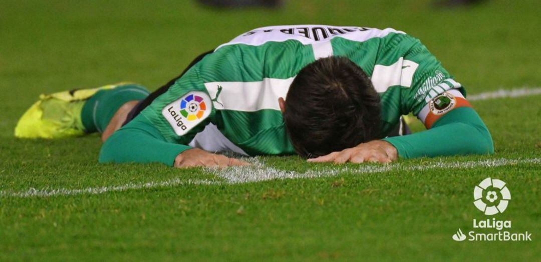 Jordi Figueras se lamenta tras un gol encajado en los minutos finales