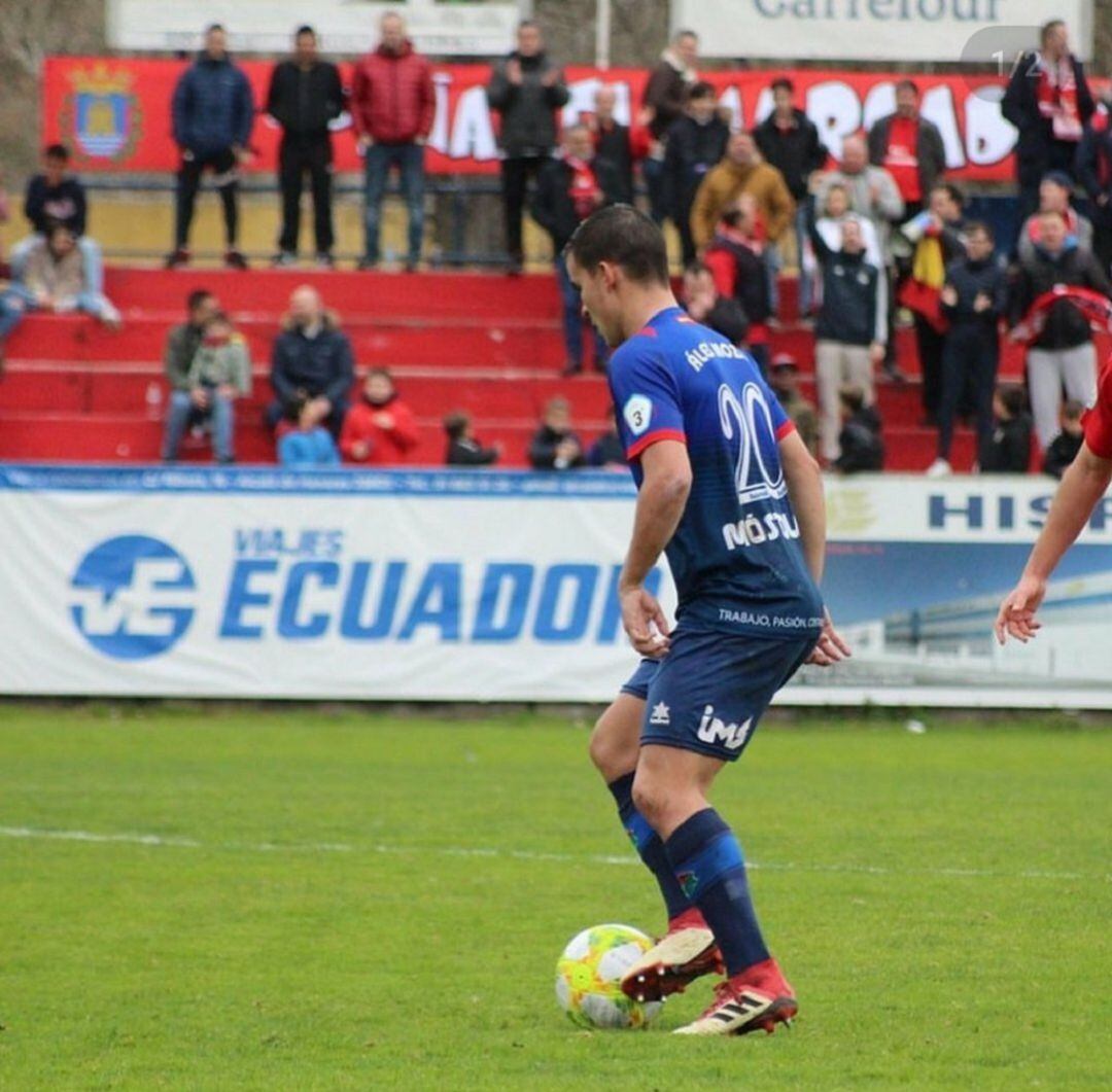 Álex Mozo con la elástica del Móstoles esta pasada temporada.