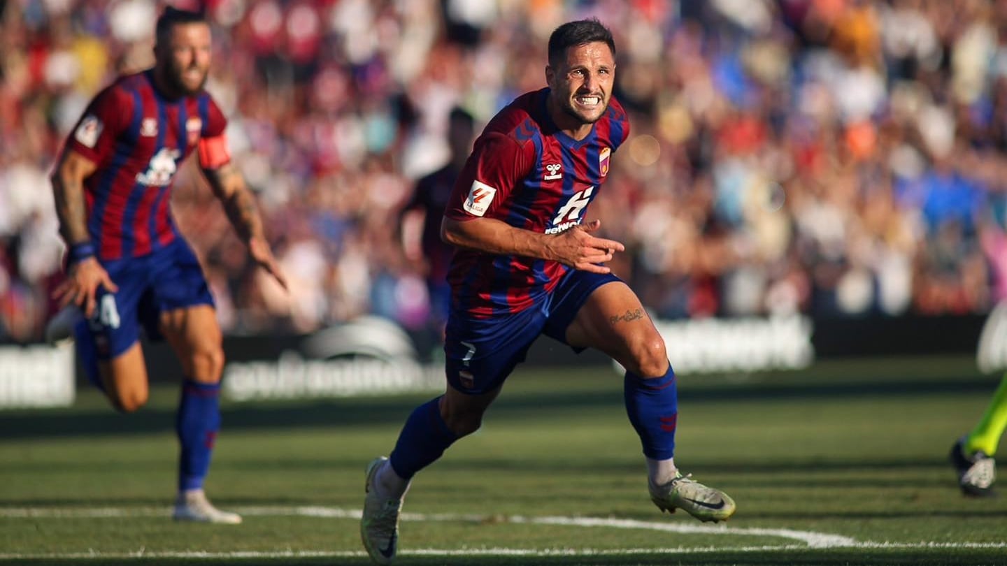 Florin Andone marcó su primer gol con el Eldense