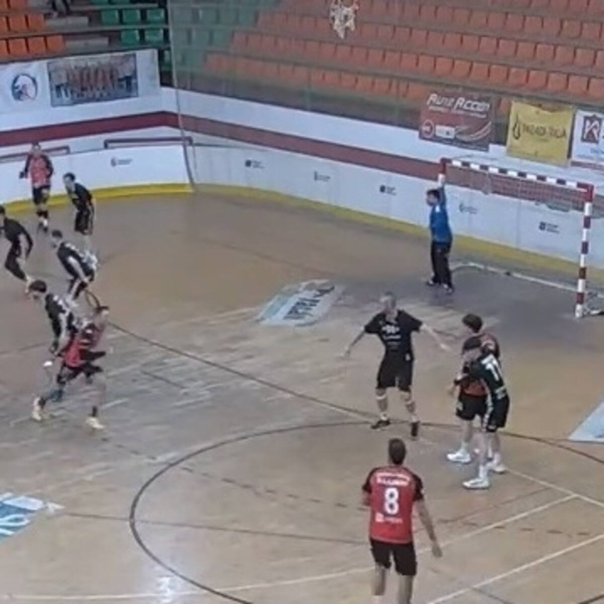 El Elda C.E.E. logra una trabajada victoria en la pista del Mislata (30-34)