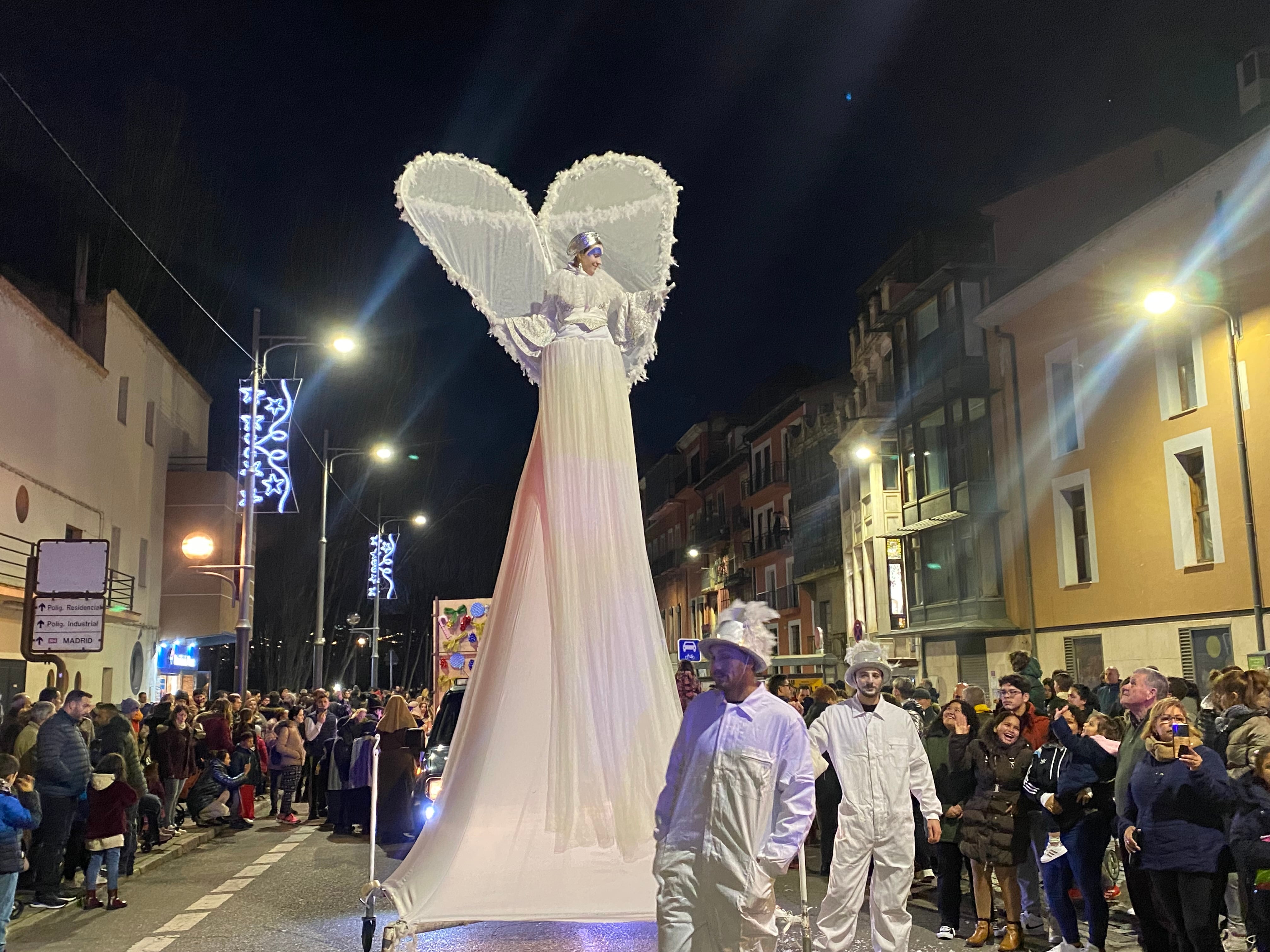 Algunos angelitos eran demasiado altos. Perro dejaron a muchos boquiabiertos