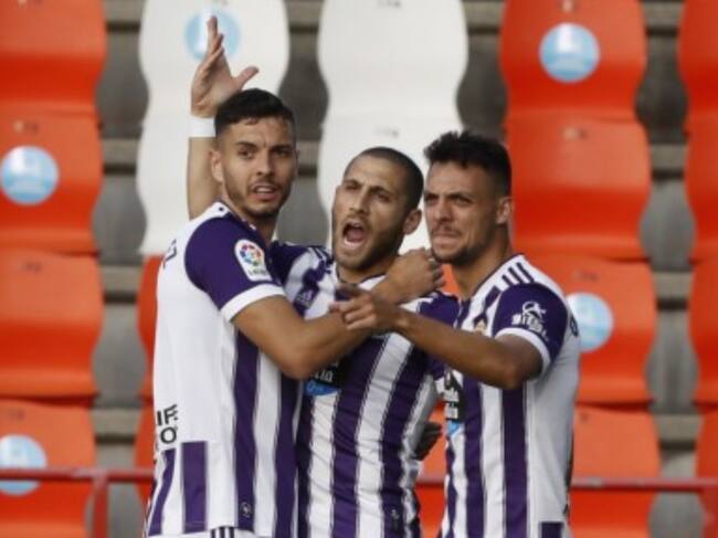 Weissman celebra uno de sus goles junto a Plano y Javi Sánchez/Real Valladolid