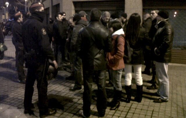 Despliegue de los Mossos d'Esquadra ante la sede de Servicios Penitenciarios
