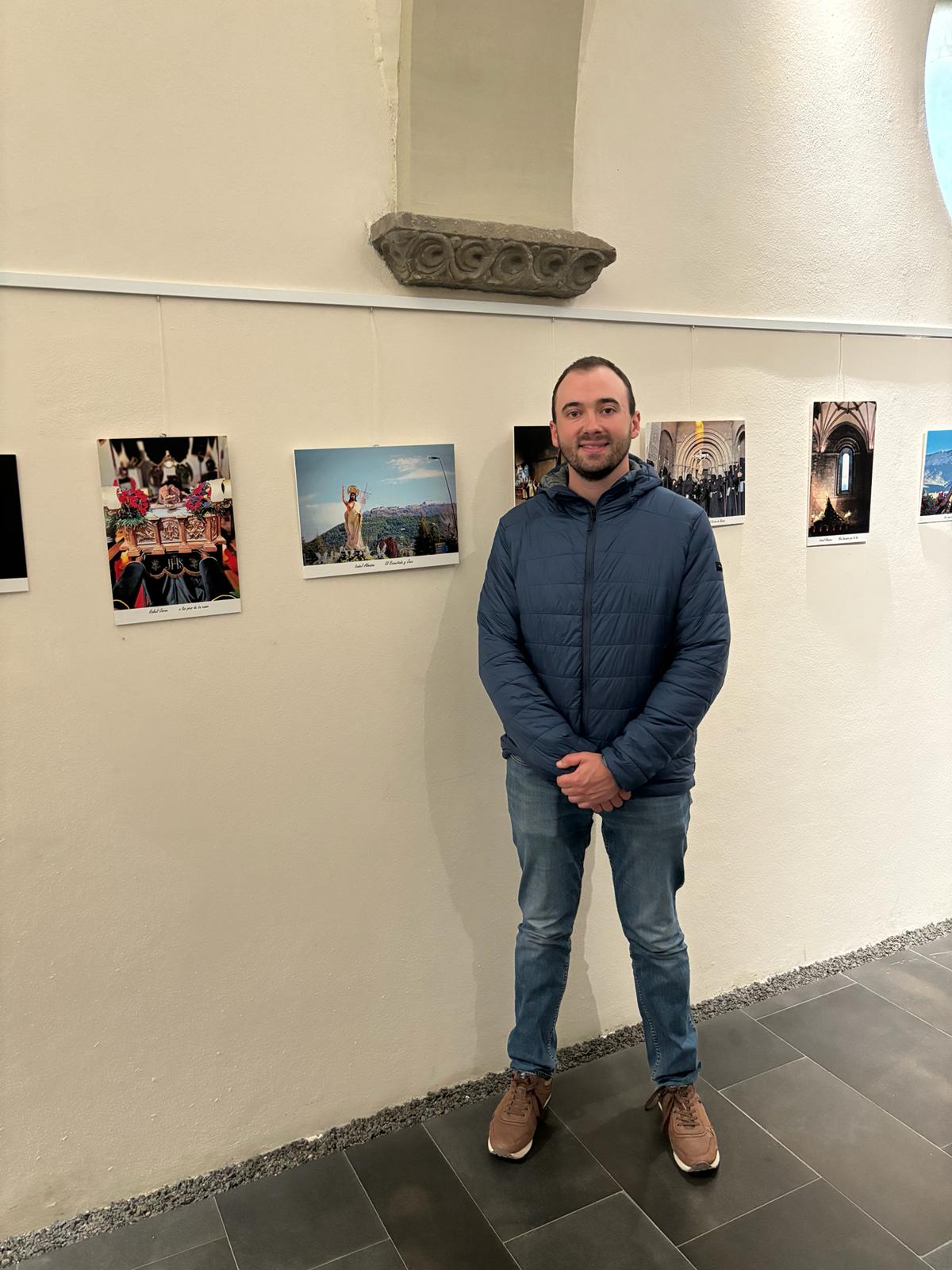 Andrés Raigón pertenece a tres cofradías de Jaca