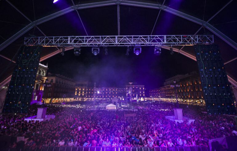 Imagen de la Plaza Mayor durante la 'Máxima Puceladance'