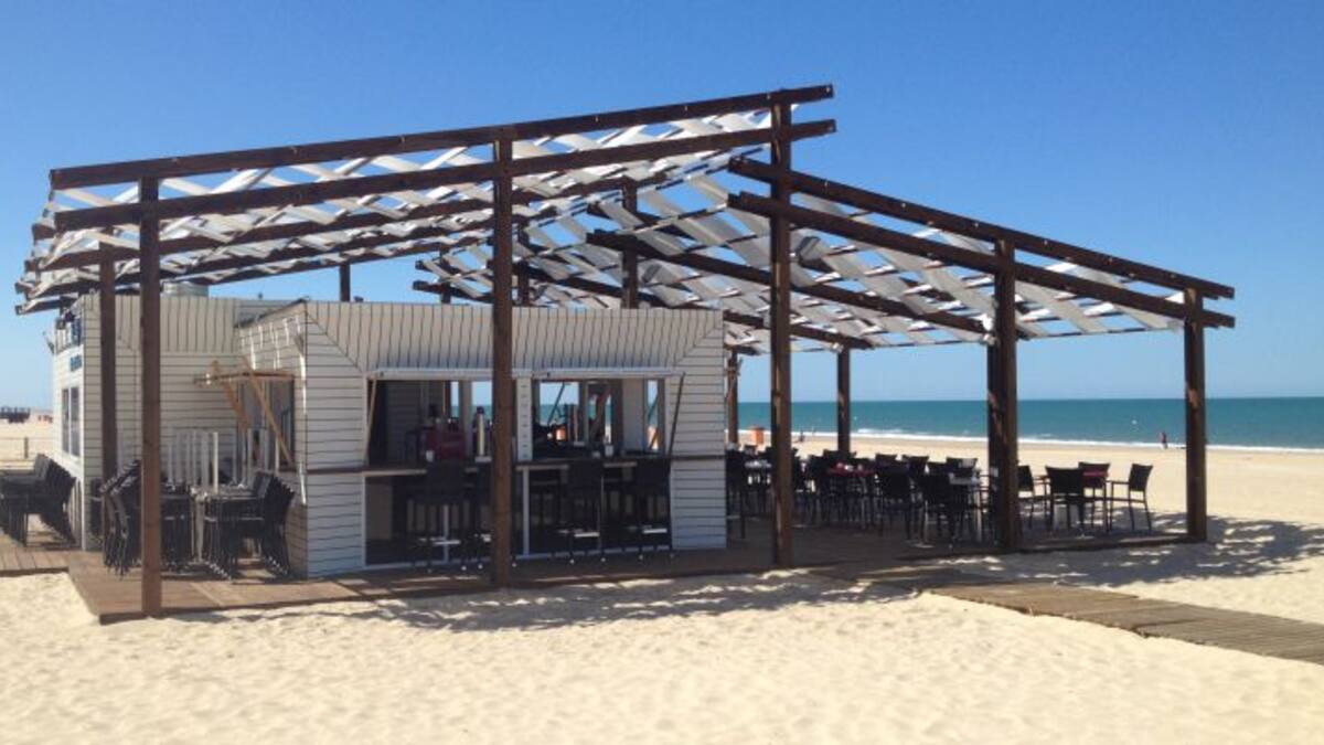 La documentación municipal para mantener los chiringuitos no se atiene a la norma