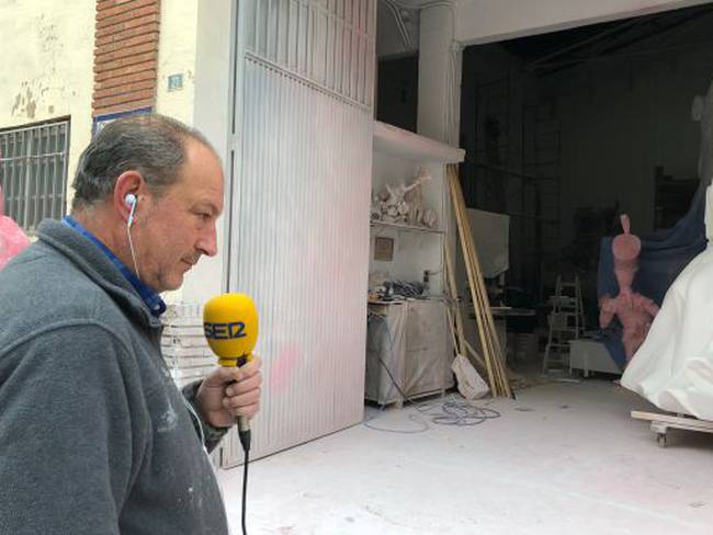 Manolo Algarra en una foto de archivo durante una entrevista previa a las Fallas de 2018