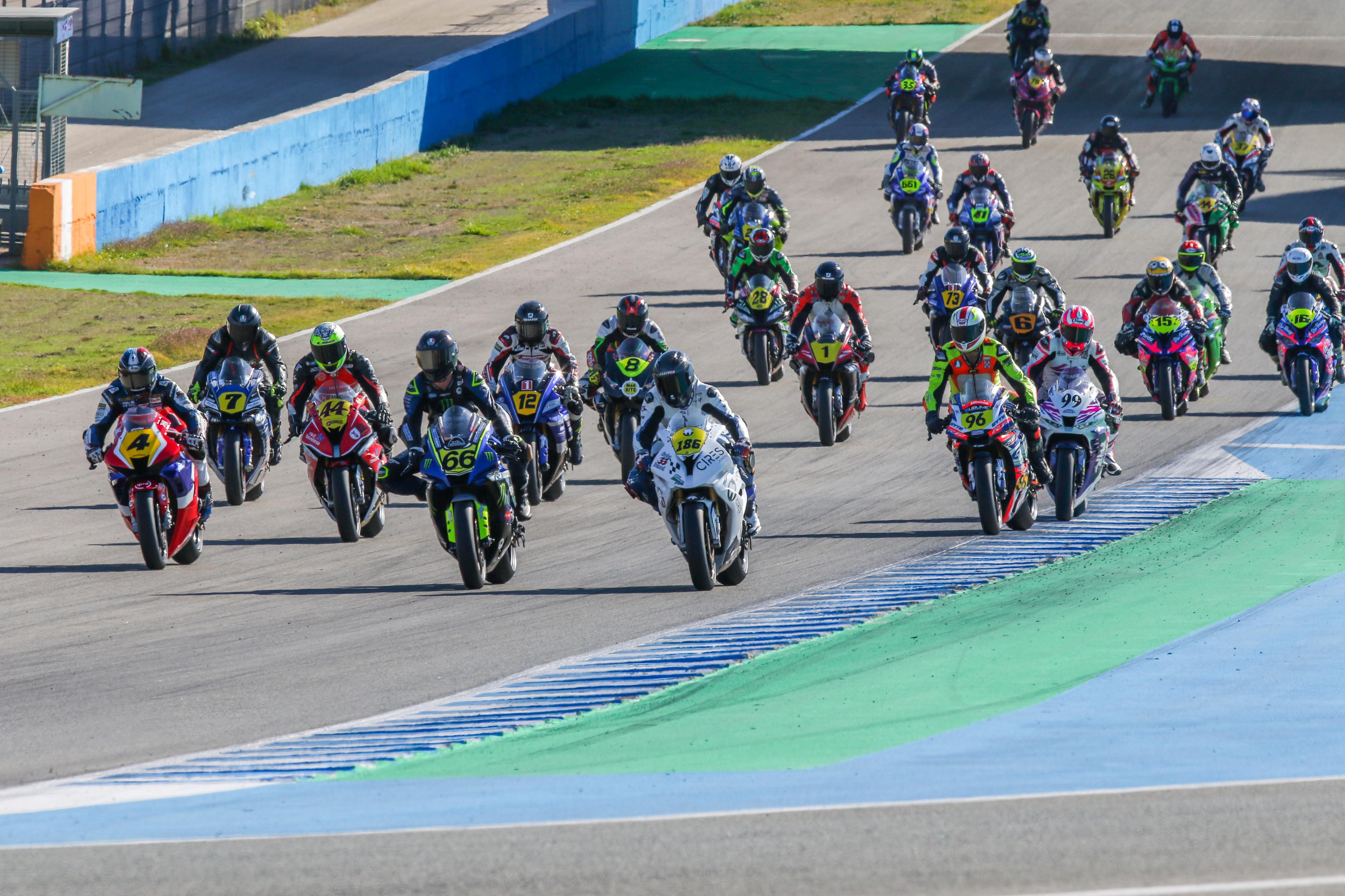 Carrera de Open 1000 celebrada en el Circuito de Jerez