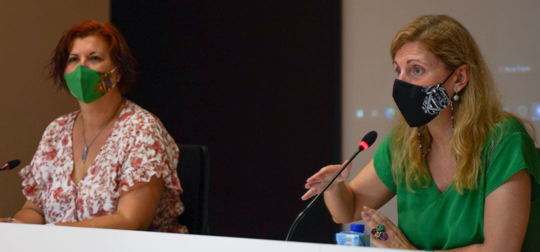 Imagen de la alcaldesa Amparo Marco y la concejala Patricia Puerta.