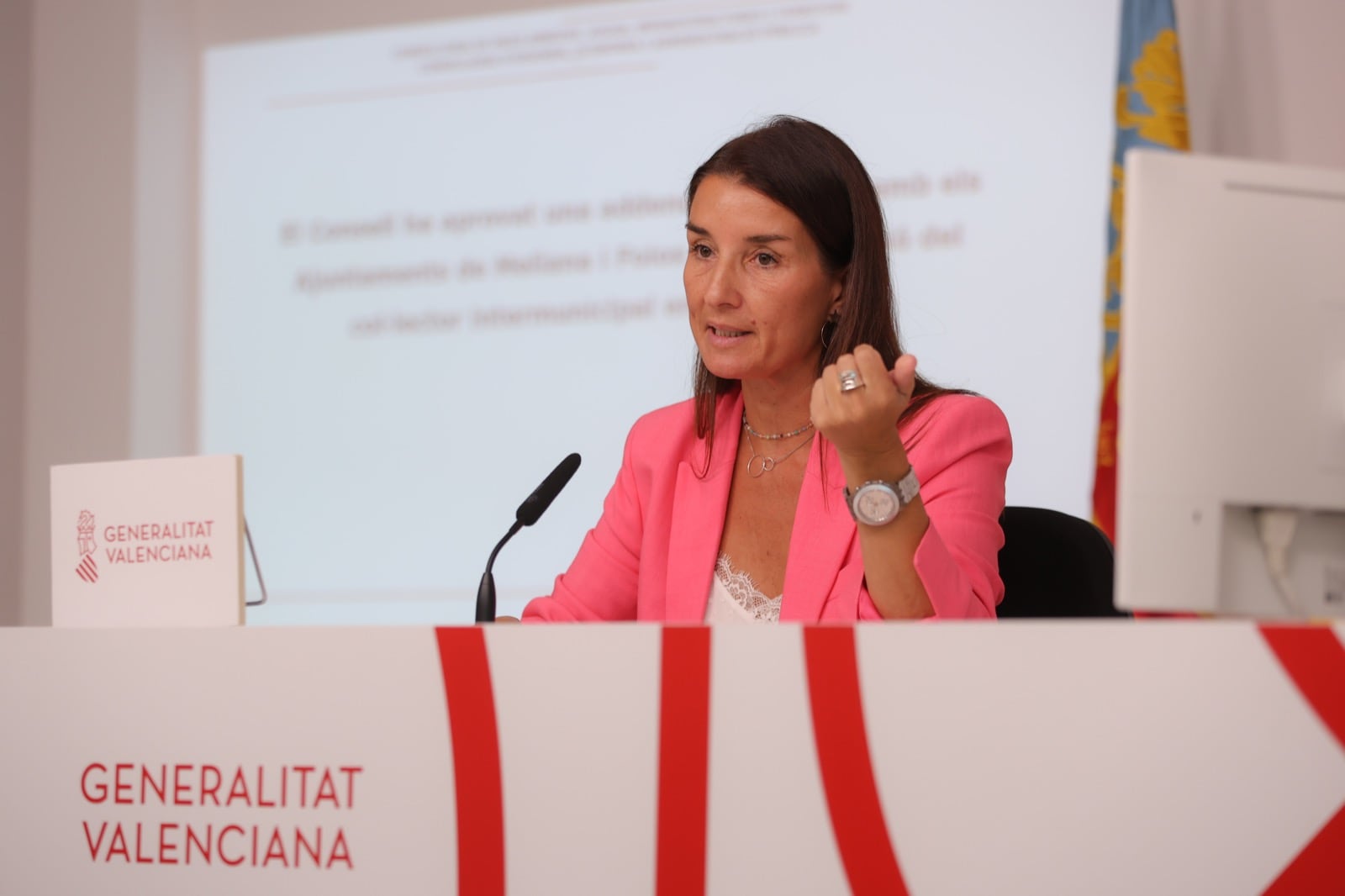 La portavoz del Consell, Ruth Merino, durante la comparecencia posterior al pleno del Consell. Fuente: GVA