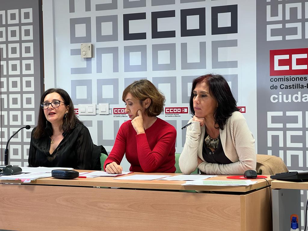 Nunzia Castelli, secretaria de Acción Sindical de CCOO CLM; Esther Serrano, secretaria de Organización de CCOO Ciudad Real y Valle Cervantes, técnica de Igualdad de CCOO CLM