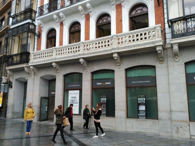 Las oficinas de Liberbank tras el desalojo