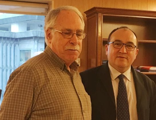 Camilo Cela Conde se ha reunido con Pedro José Muñoz, alcalde de Cebreros