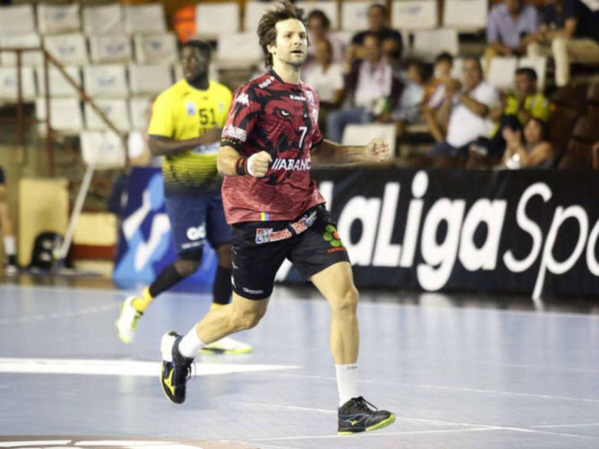 El Puerto Sagunto acaba con el idilio Carou-Ademar