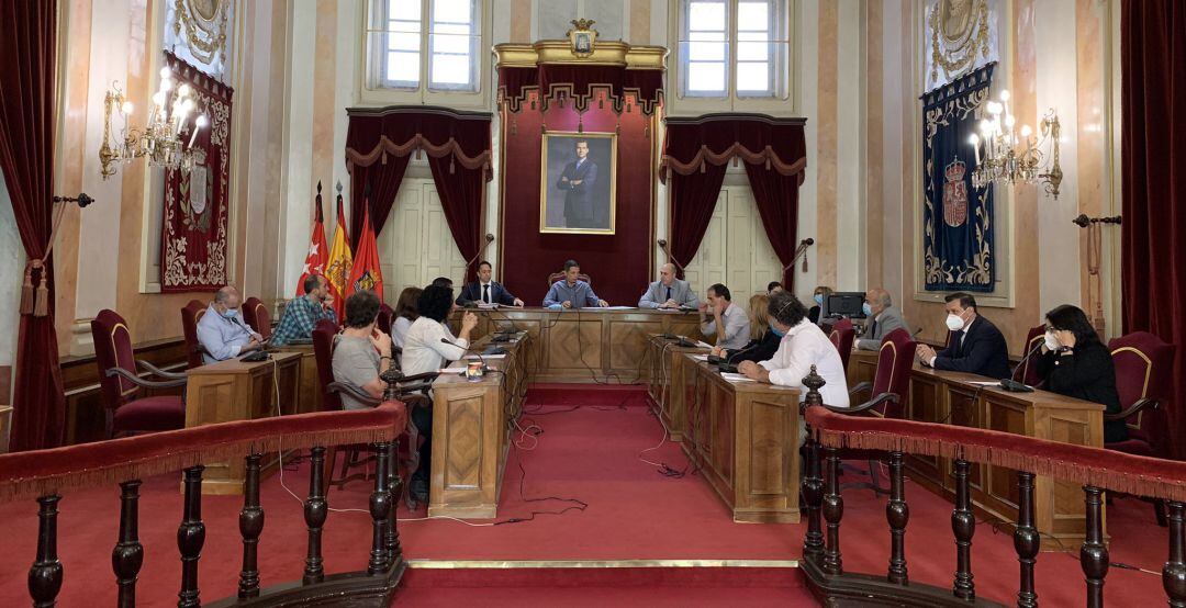 Pleno extraordinario en el Ayuntamiento de Alcalá de Henares