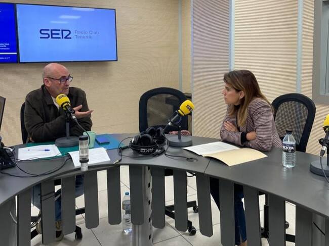 Vanessa Rubio, CEO de la inmobiliaria Olympo, en una entrevista en Radio Club Tenerife con Juan Carlos Castañeda