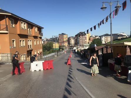 Se cierra el tráfico en la avenida del Castillo