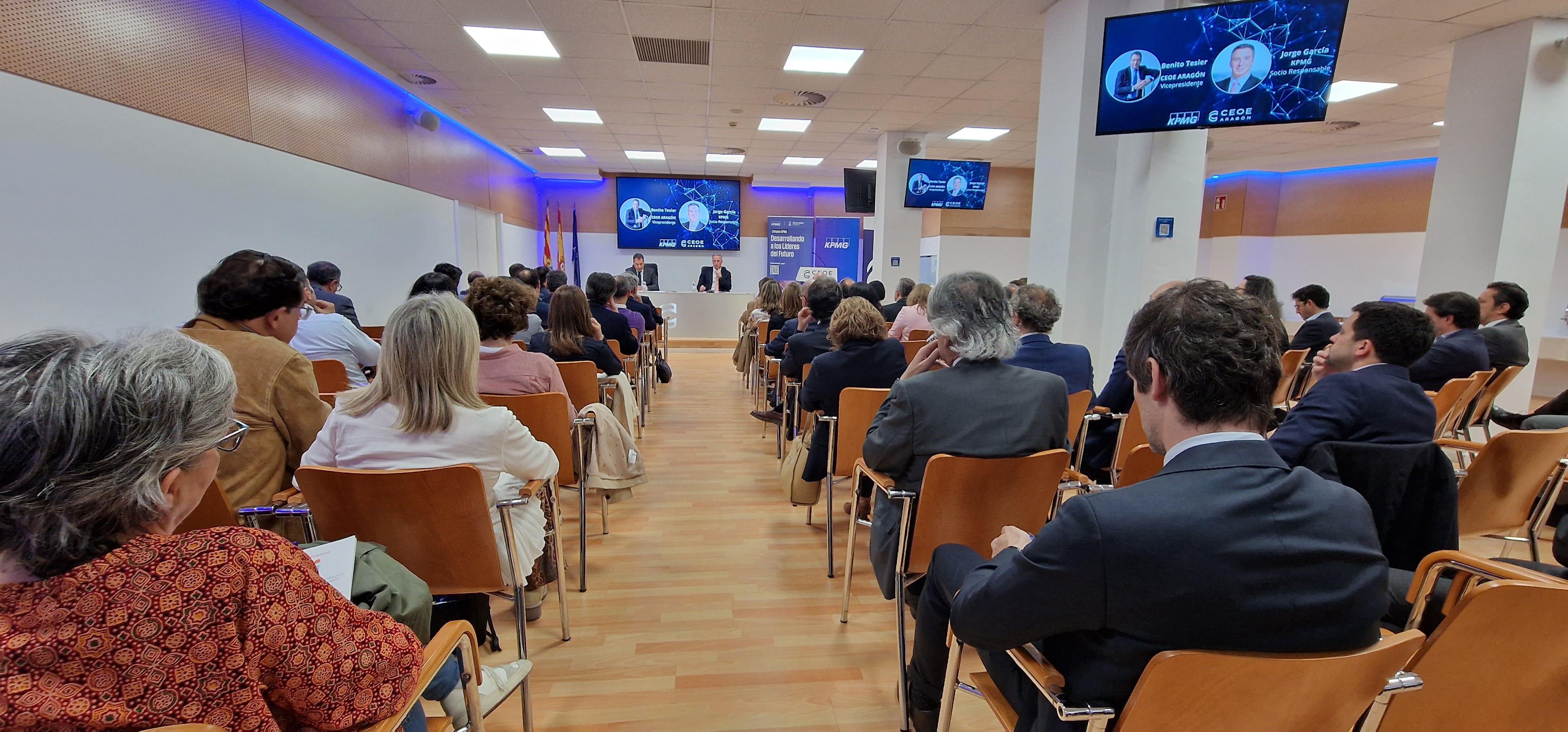 Momento de la jornada empresarial en la que se han presentado las perspectivas empresariales de 2025