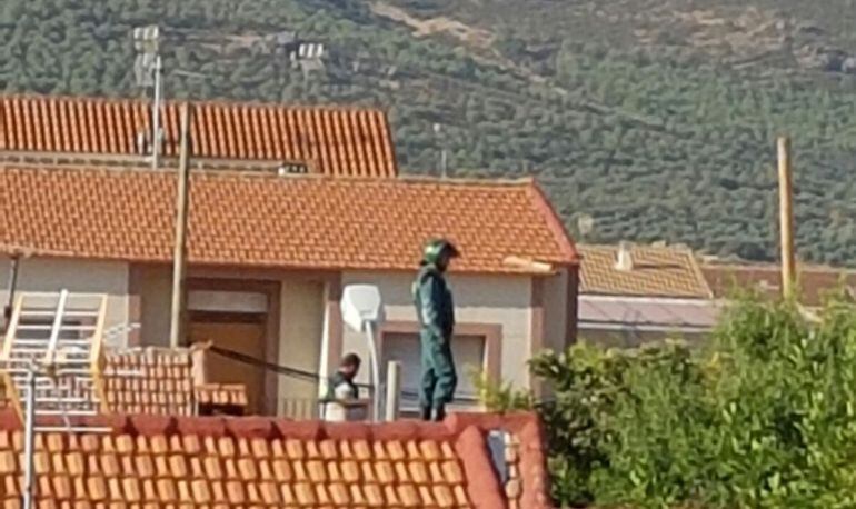 Agentes de la Guardia Civil continúan con el operativo especial ayer por la tarde en Argamasilla de Calatrava