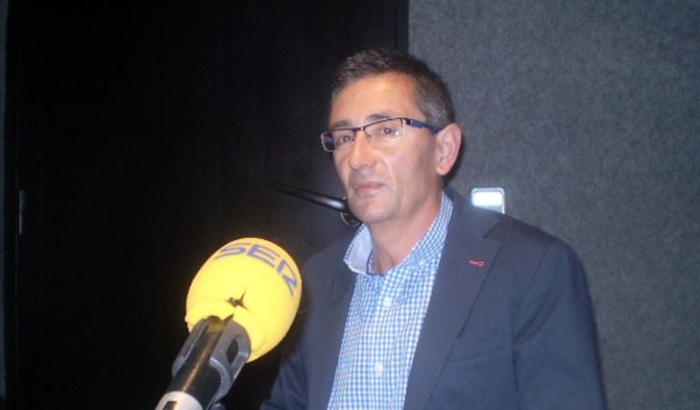 Jorge Ortega Lara, portavoz de UPYD Colmenar Viejo, defiende el Mercadillo de Segunda Mano como un espacio de intercambio y convivencia ciudadana