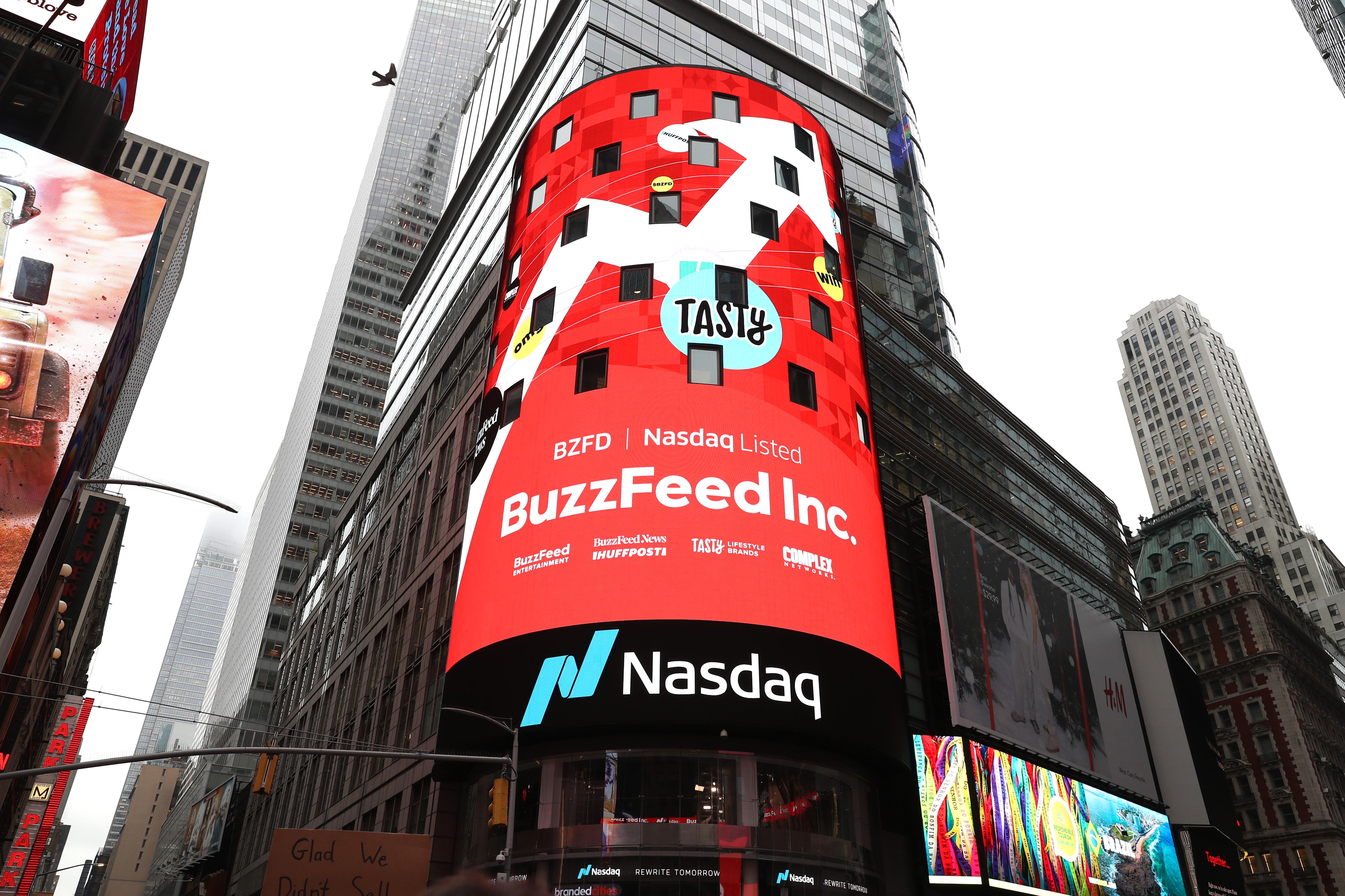 La empresa BuzzFeed anunciada en Times Square