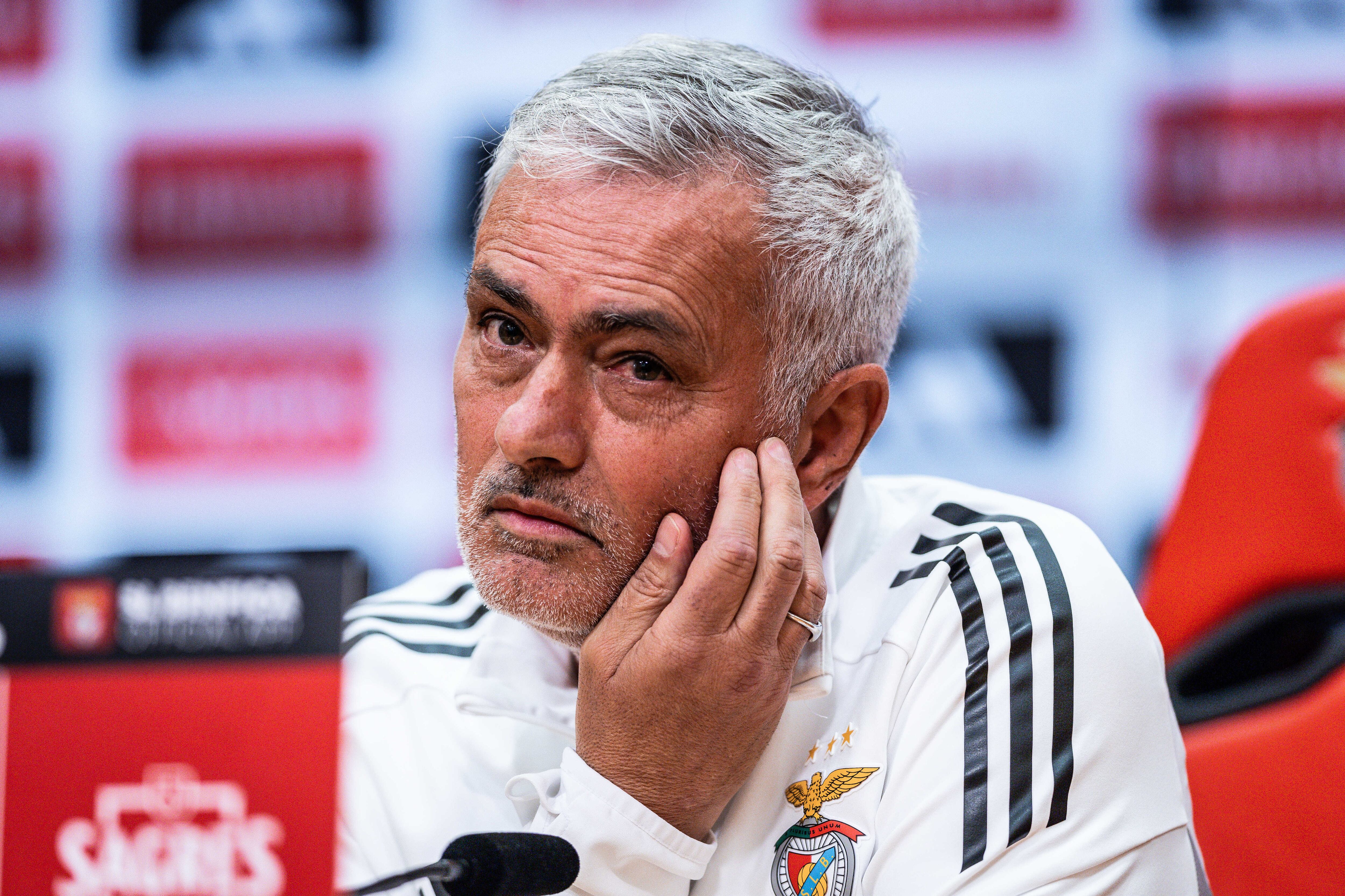 Mourinho en una rueda de prensa de la liga portuguesa