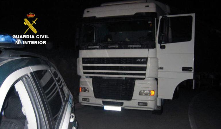 Circulaba con un tráiler de 40 toneladas desde Baniarres (Alicante) hasta Cieza.