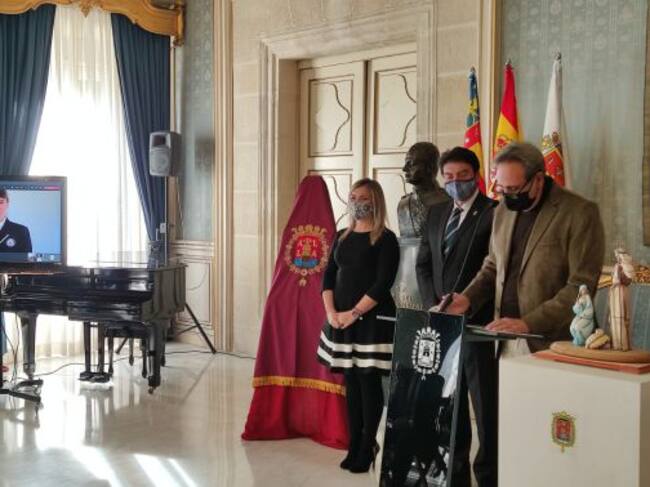 La comisionada del Récord Guinness ha anunciado la certificación vía Skype