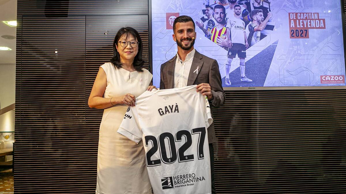 Gayà: "Para mí no hay club más grande que el Valencia CF por su afición"