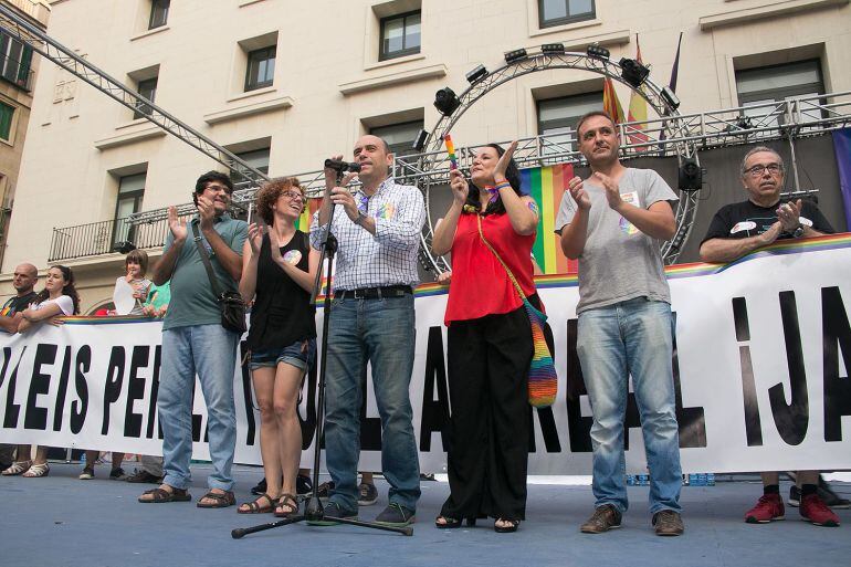 El alcalde Gabriel Echávarri, junto a Marisol Moreno, Miguel Angel Pavón, María José Espuch y Natxo Bellido en una imagen de archivo