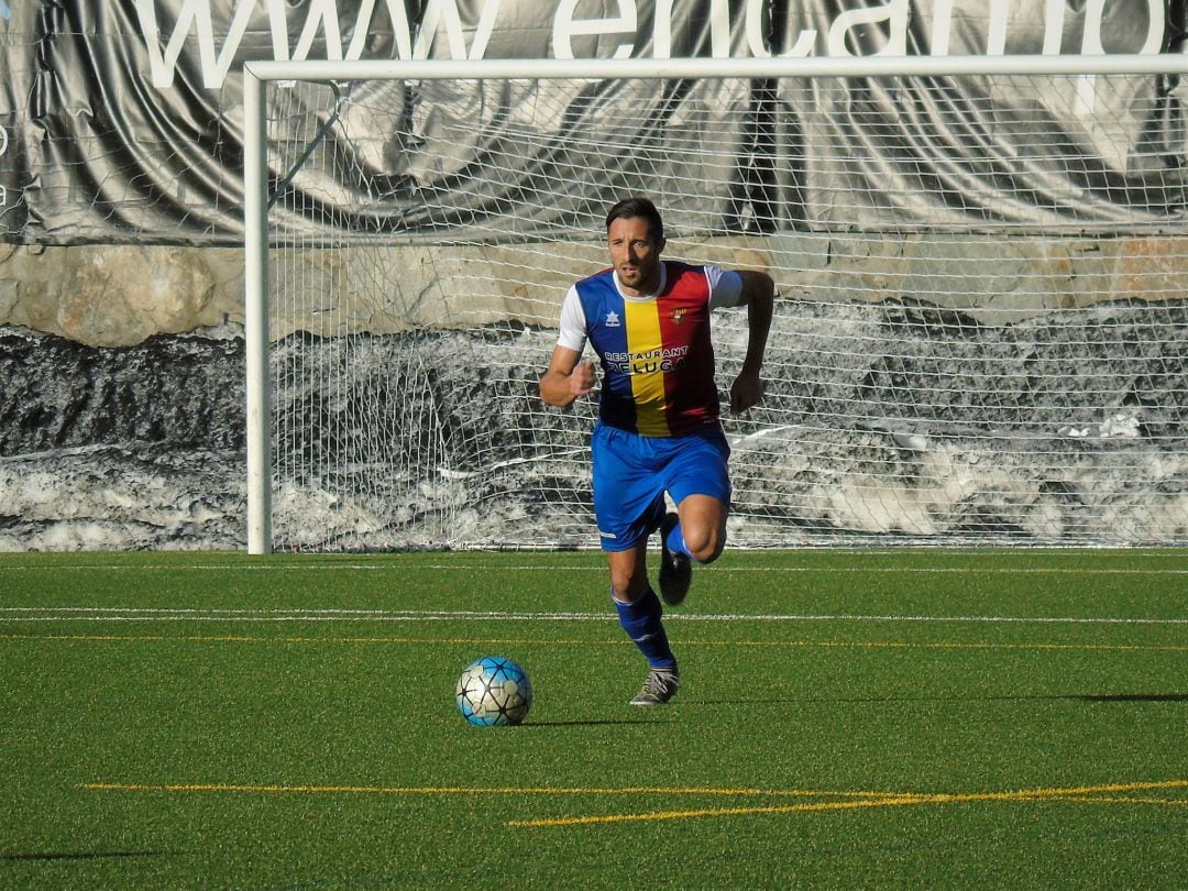 Un jugador del FC Andorra en un partit anterior.