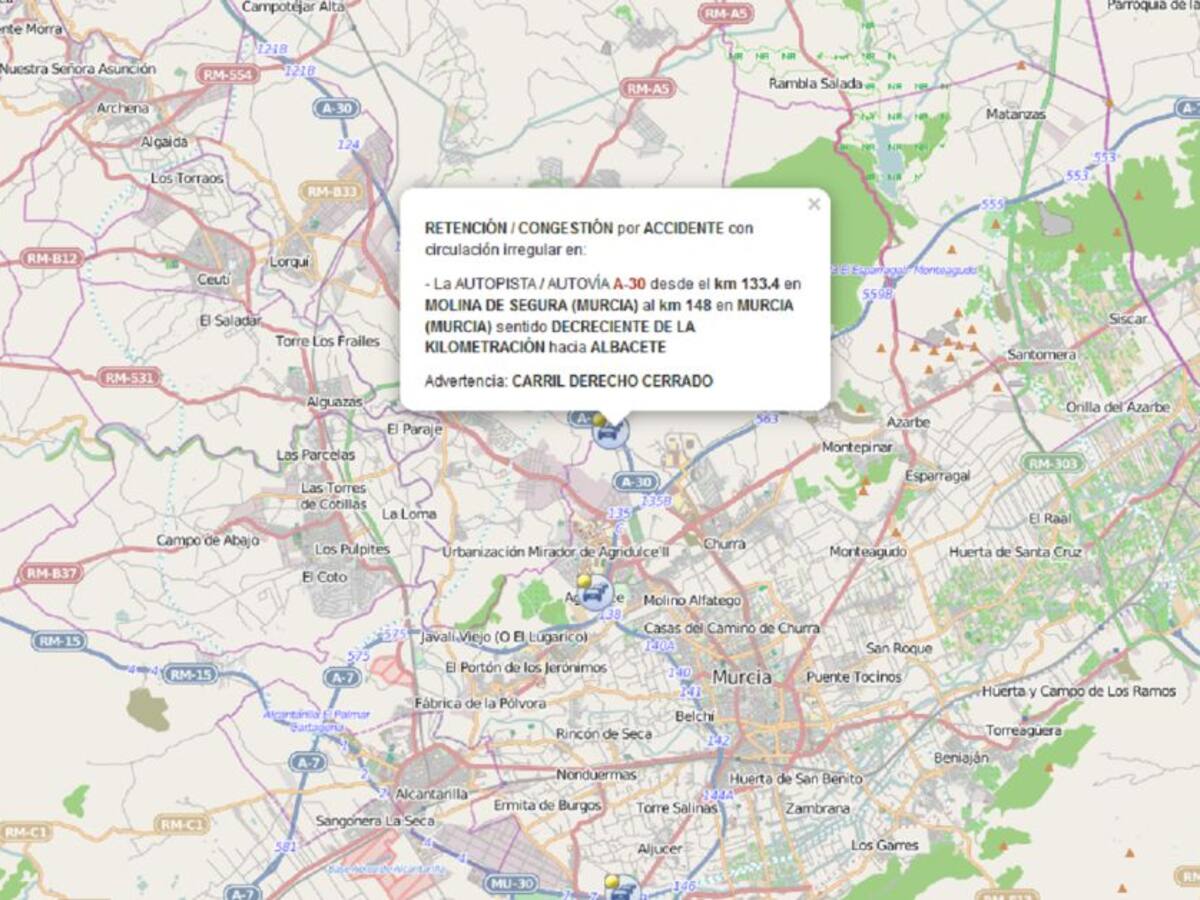 Un accidente de tráfico provoca retenciones kilométricas en la A-30