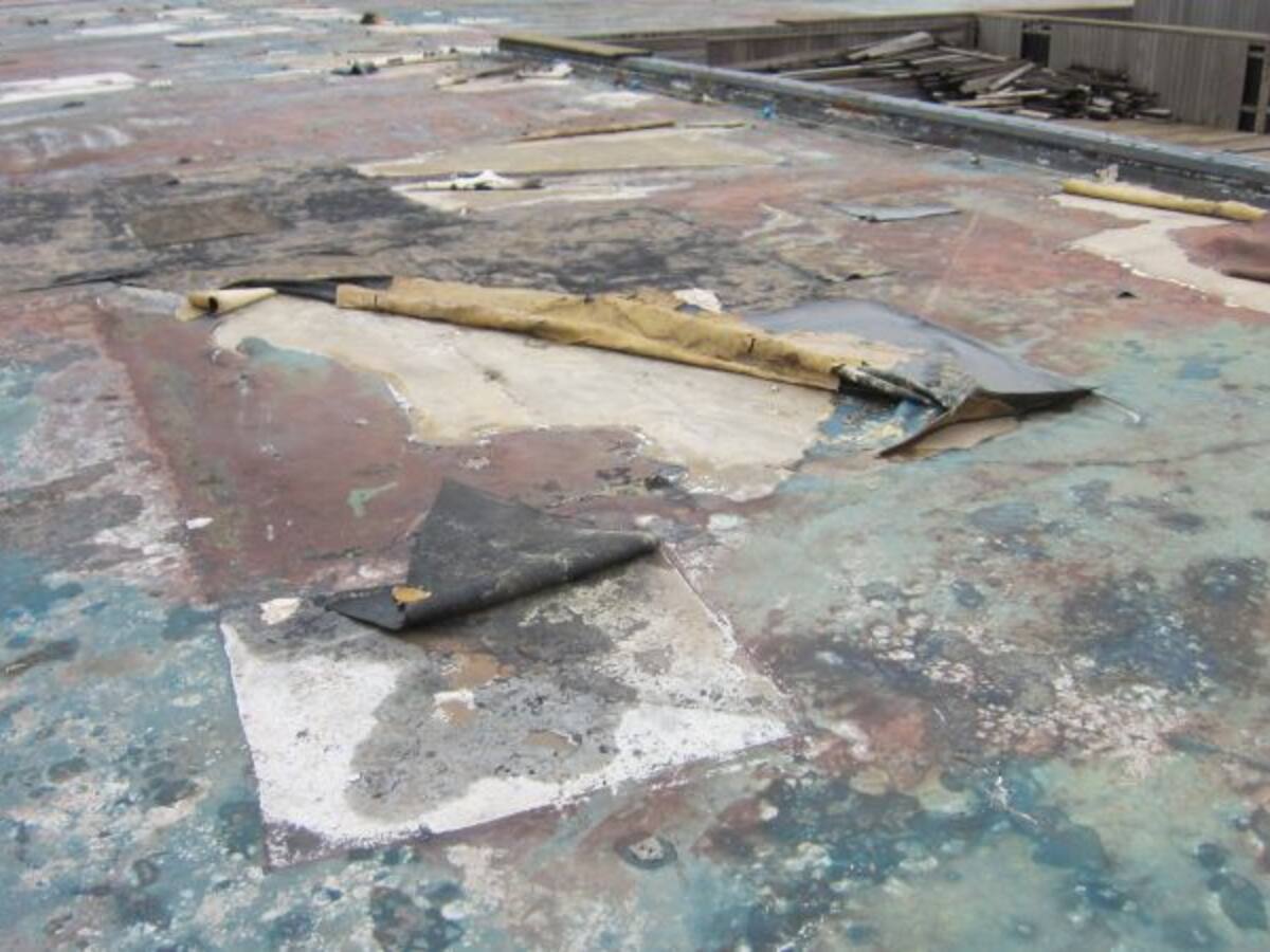 L'Edifici Fòrum necessita urgentment una nova coberta