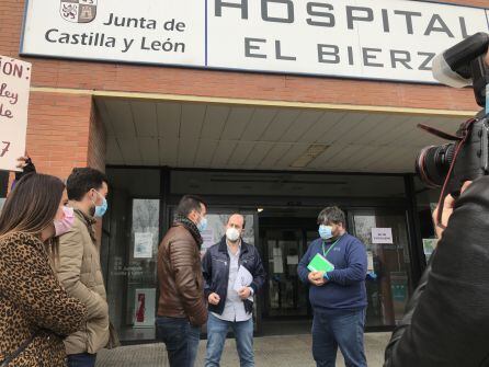 Tudanca se reunió con los profesionales sanitarios