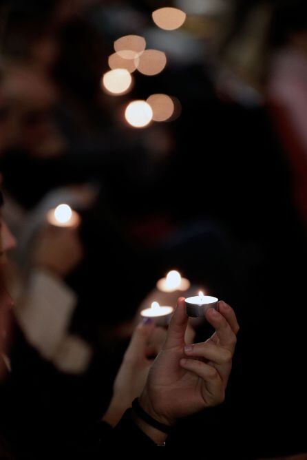 Profesores y estudiantes del máster en Secundaria de la Universitat de València recuerdan a la joven asesinada en El Campillo (Huelva) Laura Luelmo con una serie de actividades en el edificio donde cursó sus estudios de postgrado..