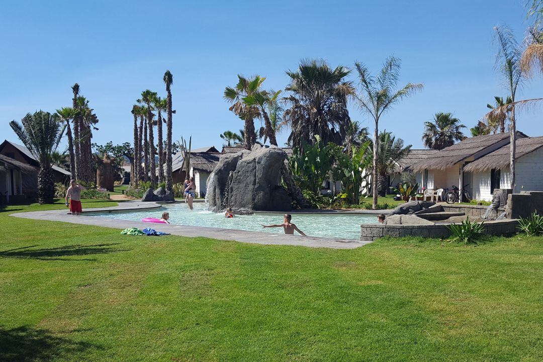 La zona de piscina d&#039;un càmping.