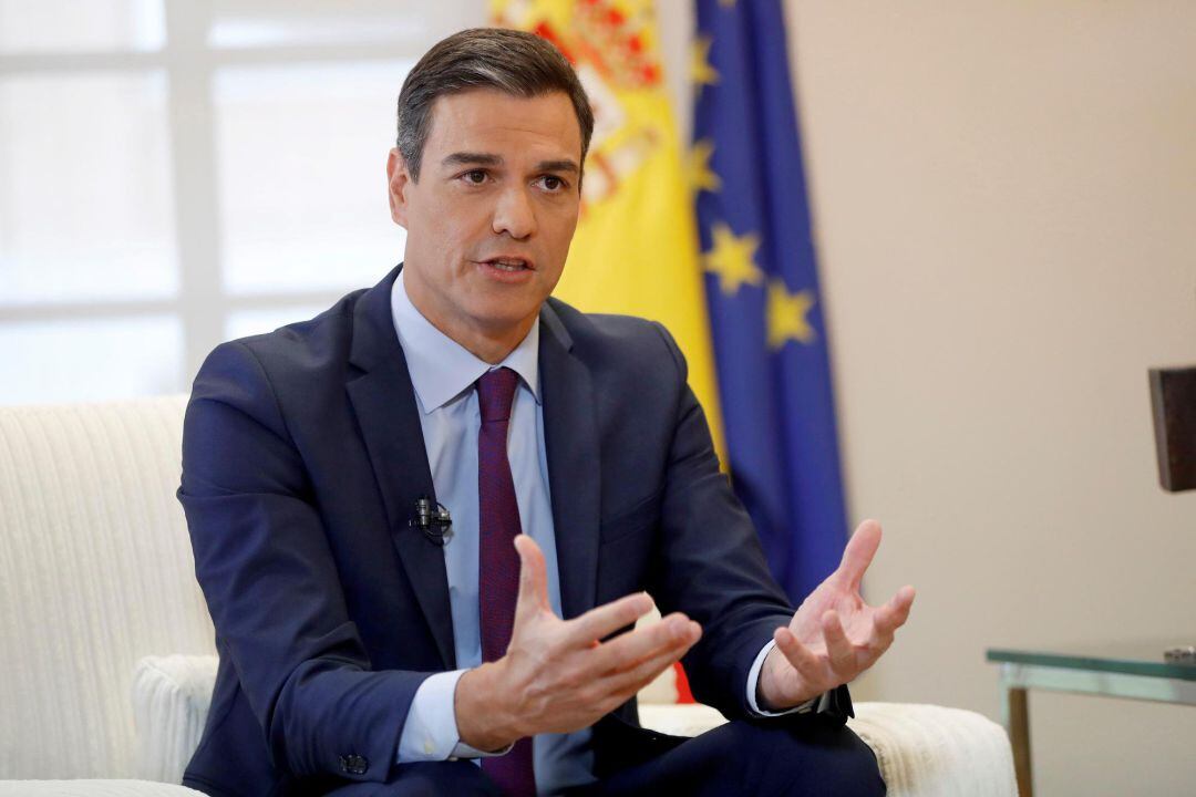 El presidente del Gobierno, Pedro Sánchez, durante la entrevista con la Agencia Efe