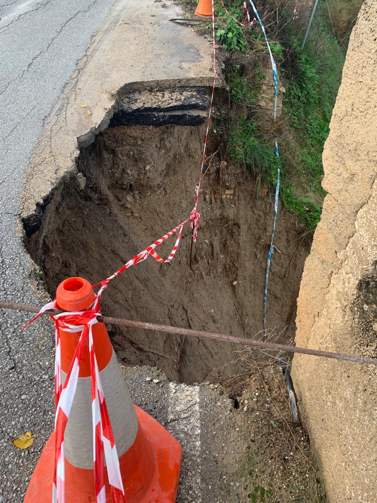 Estado de la vía de acceso a la Escuela de Hostelería 'La Laguna'.