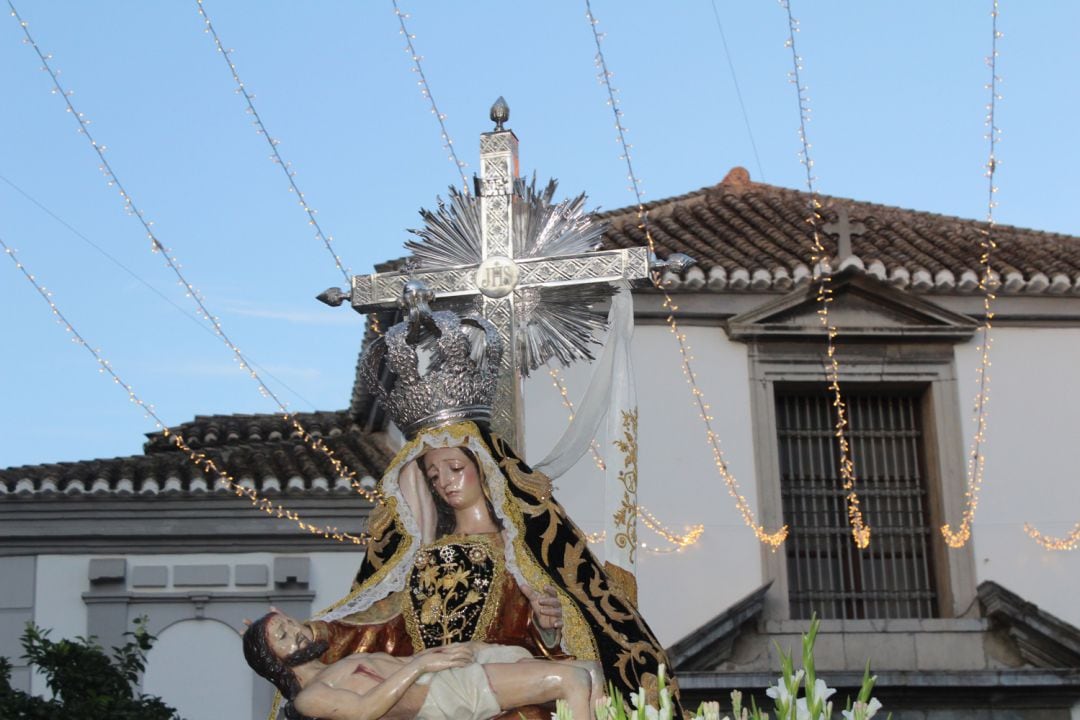 La Virgen de las Angustias, patrona de Pinos Puente (Granada)