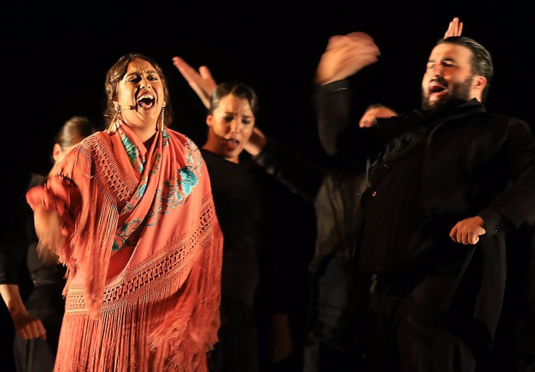 María Terremoto durante una actuación en el Teatro del Generalife, en foto de archivo