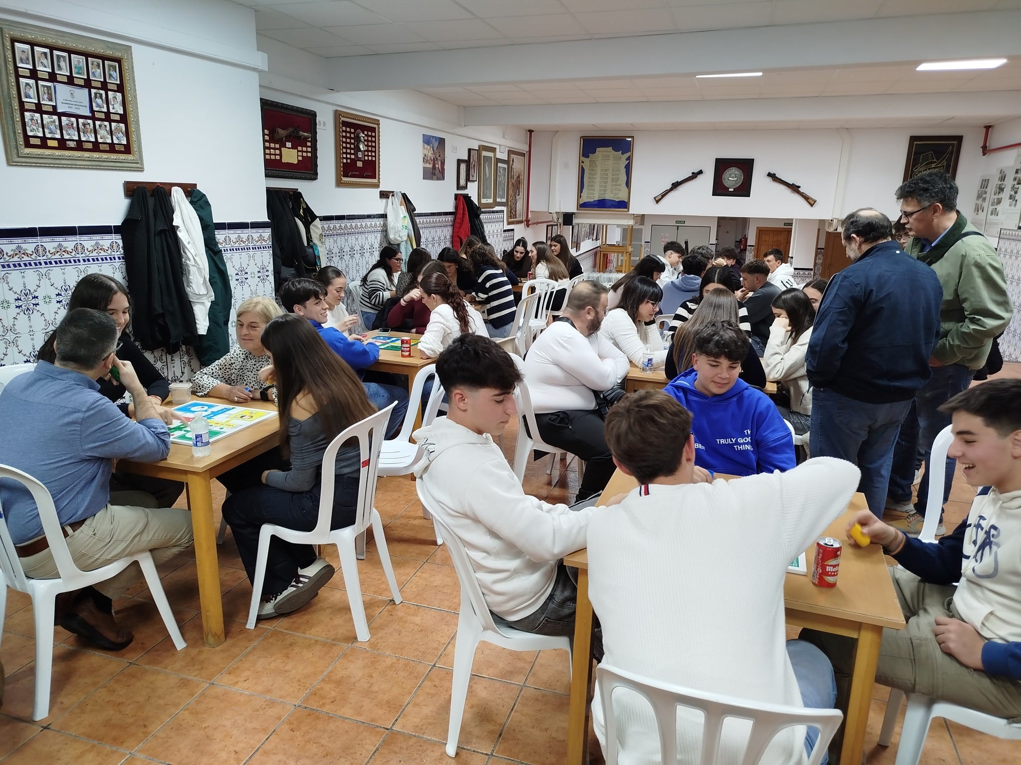 Campeonatos de truque, dominó y parchís