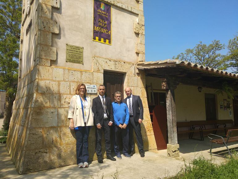 El carillón de Abarca de Campos (Palencia) mantiene su característico sonido