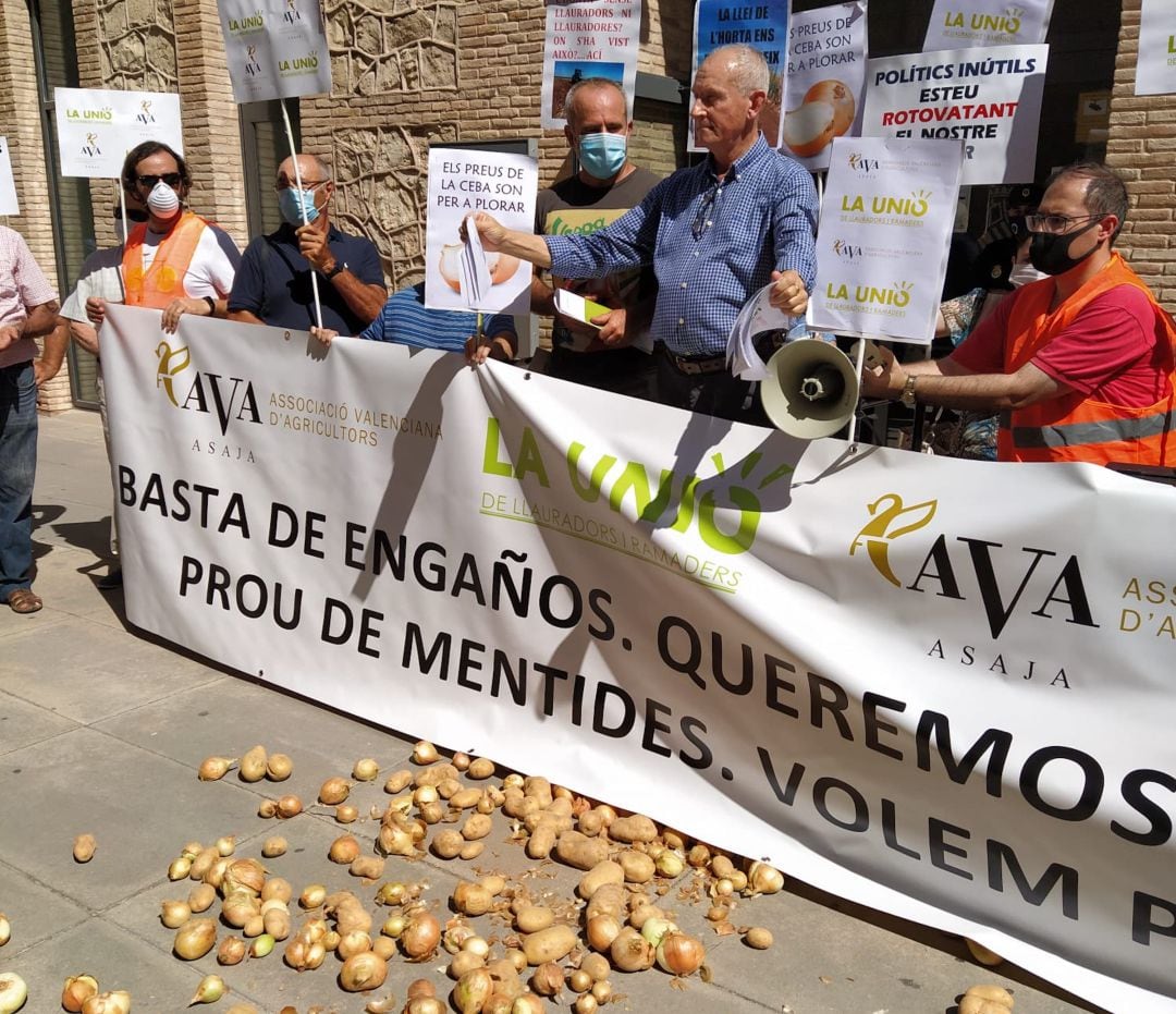 Las organizaciones agrarias se han vuelto a manifestar este viernes en València