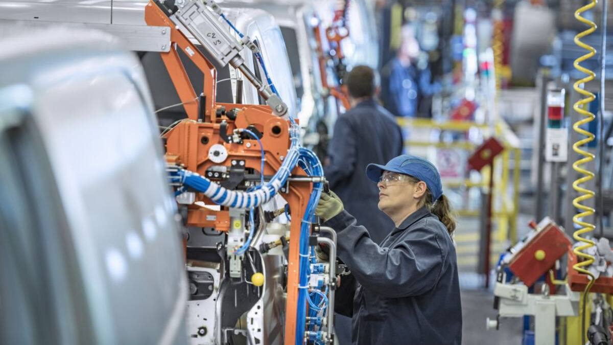 726 parados más y 2.000 afiliados menos en noviembre