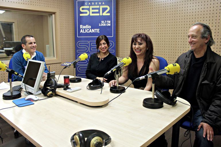 Silvia Romero, Diana Terrazas y Juan Luis Mira en Radio Alicante 