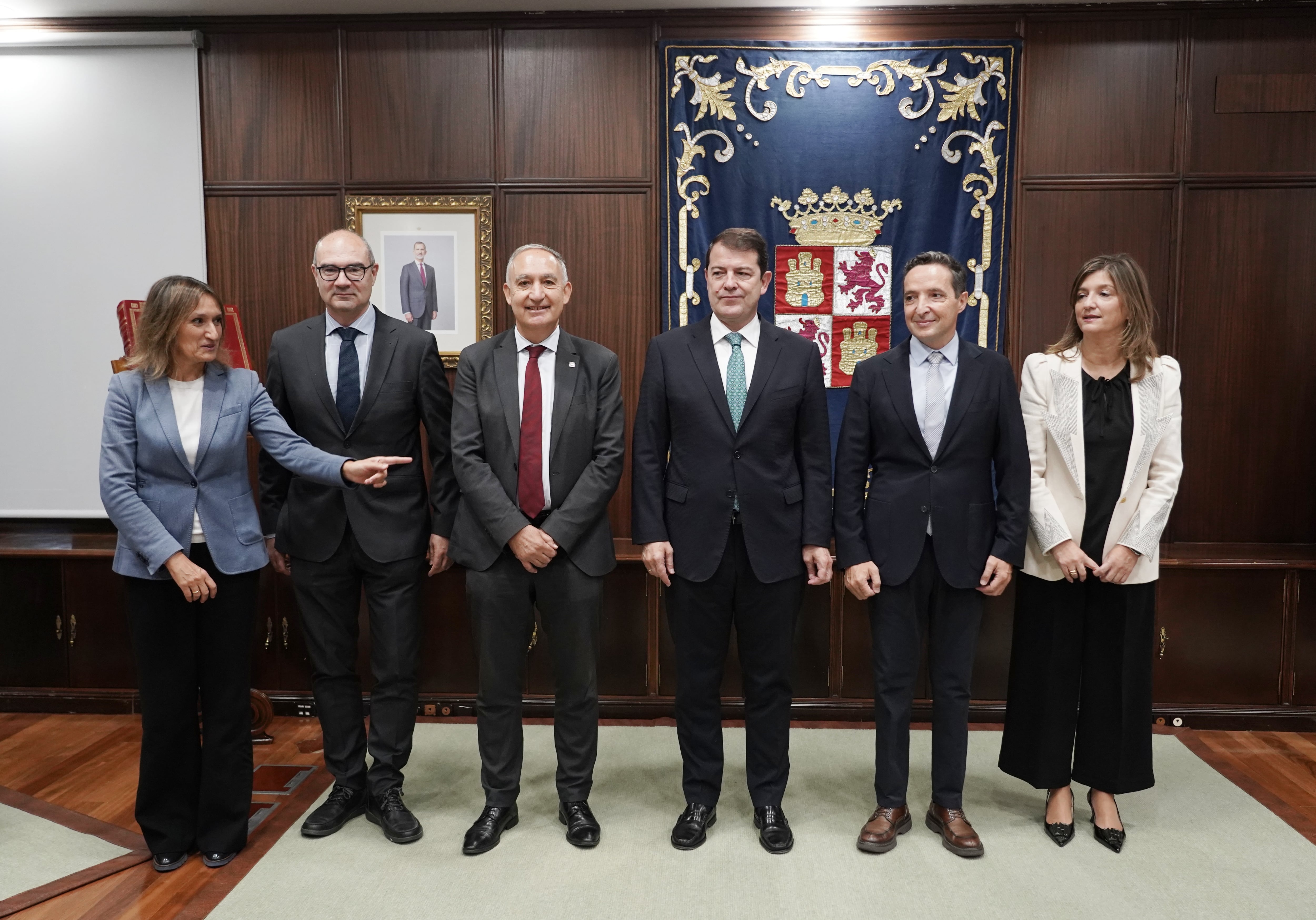 Los rectores de las universidades públicas de Castilla y León se reúnen con el presidente de la Junta, Alfonso Fernández Mañueco