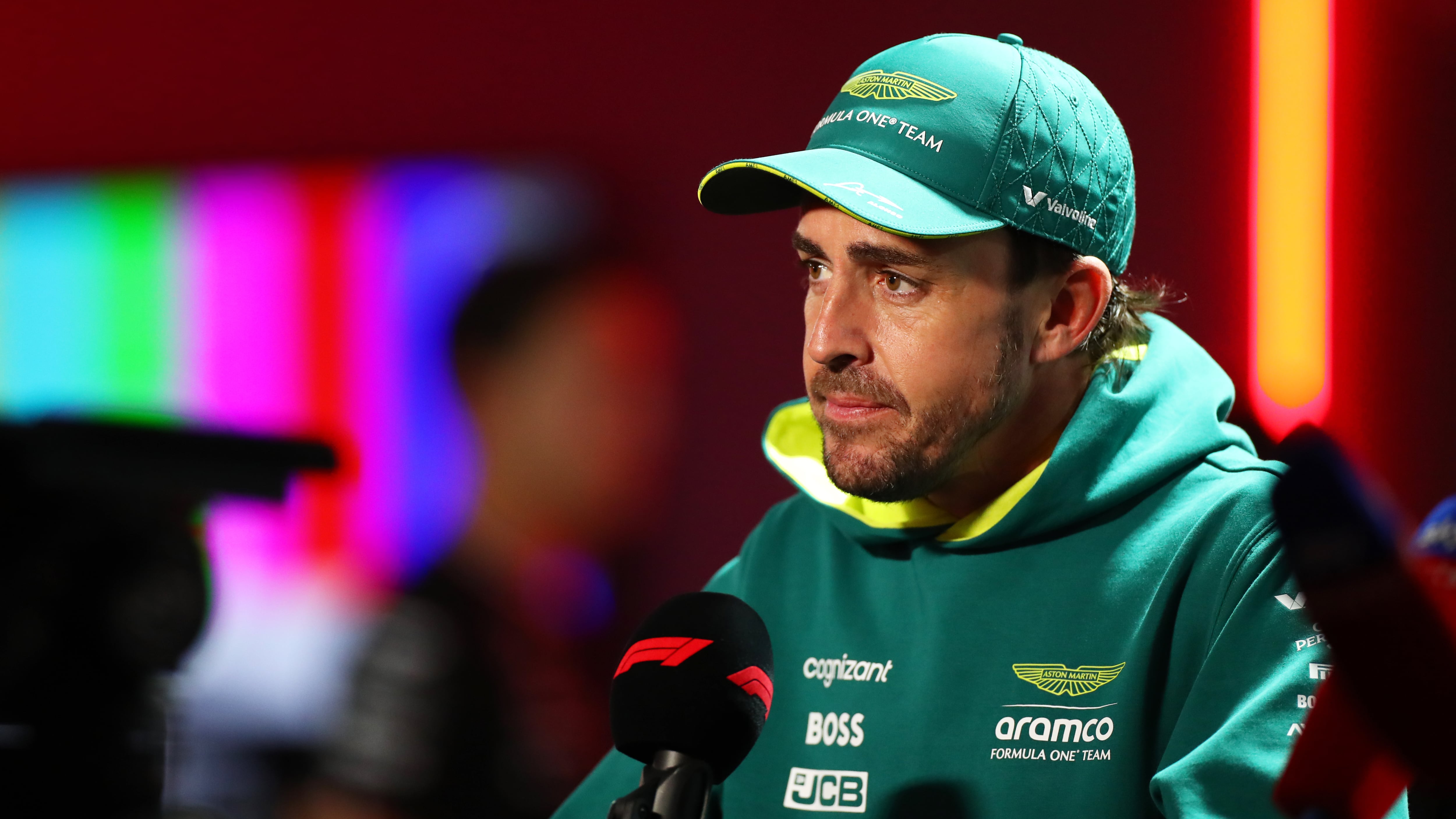 Fernando Alonso, en la previa del GP de Bahréin de Fórmula 1. (Photo by Peter Fox - Formula 1/Formula 1 via Getty Images)