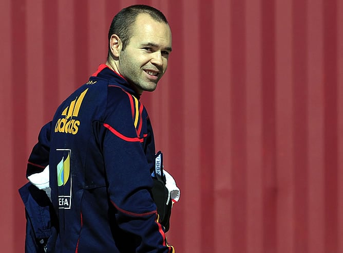 Iniesta volverá al equipo titular