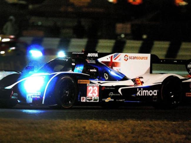Fernando Alonso, en un entrenamiento nocturno en Daytona Beach.